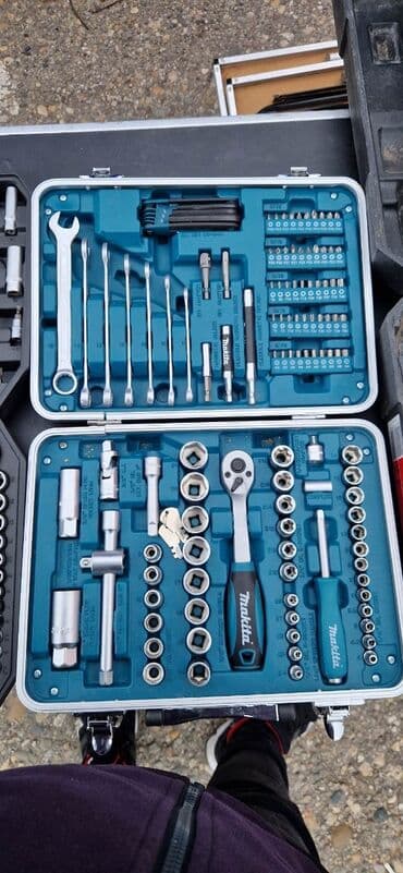 helicoil set cena: Makita profi set 
Cena 130€ — 2
