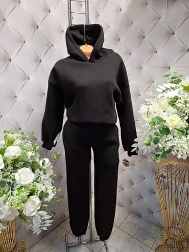 Sweatsuit Sets: One size, Print, color - Red — 4