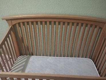 Prodajem kvalitetan drveni krevetac u odličnom stanju. Napravljen je — 1