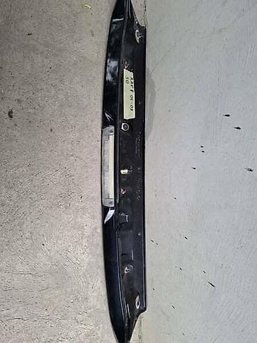 rumunski traktor univerzal: ZADNJI SPOJLER SA STOPLAMPOM ZA TOYOTA RAV 4 OD 2005. DO 2008. GOD. | — 2