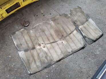 presvlake za prednja sedista: Izolacija prednje haube Lada 2107 Riva. Polovno očuvano skinuto sa — 8
