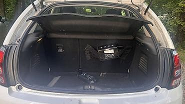 rolsue cena: Citroën C3 – hečbek, bela boja, BG tablice. Ključne karakteristike: - — 3