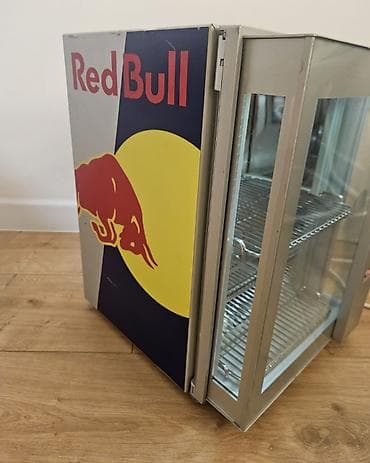 polovni mini frizideri: Kompresorski frizider RED BULL 220V Ispravan kompresorski frizider — 6