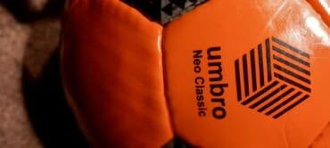 gitare beograd: Umbro lopta Novi Beograd blok 62 .Nova ne korišćena — 3