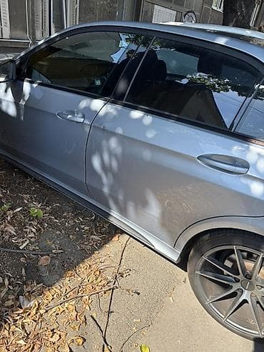 prodavnica auto delova nova pazova: Delovi za Mercedes E klasu w212 E300 E350 
Kompletan auto u delovima — 5