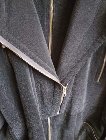 parka h m: 1000din — 2