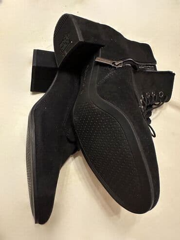 new yorker sortsevi: High boots, Tamaris, 38 — 14