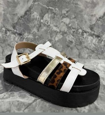crop top c a: Sandals, Betsy, 41 — 6