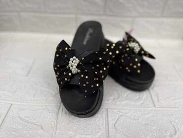 najk papuče: 36-40
1600 din
Roba sa kosova — 3