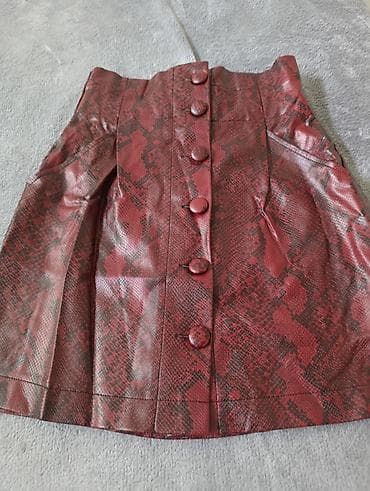 bata mane dimitrovgrad: Crvena mini suknja sa efektom zmijske kože - Materijal: veštačka koža — 2