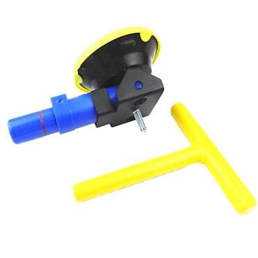 Automobili: Nov vakum alat za popravku limarije. Pritisne se tri do šest puta na — 2