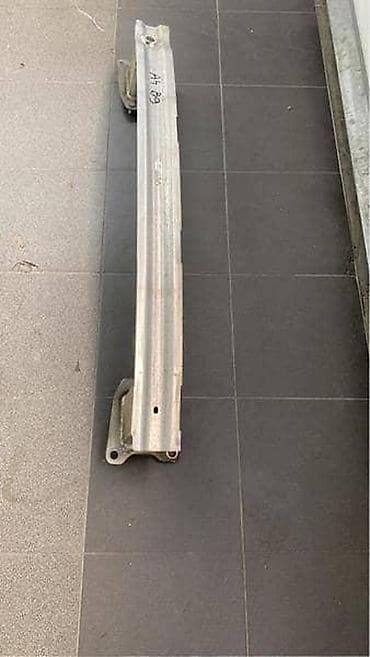 iglice za pumpu: SINA BRANIKA ZA AUDI A4 | Sina branika za Audi A4 B9 (300-H) — 2