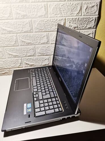 Dell: Dell Vostro 3750 je jak laptop sa velikim ekranom, namenjen — 5