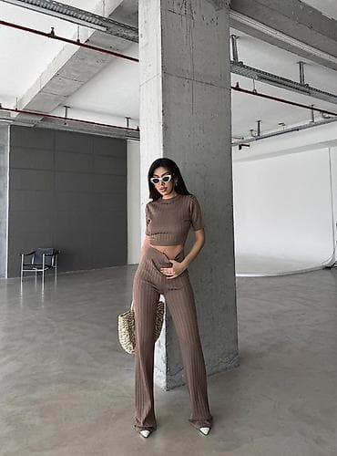 torba mona crna: Kompleti 2500dinara
Duzina 120 cm nogavica
Boje crna siva braon bez — 4