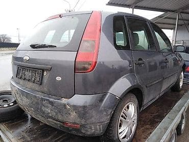 navoz za auto: ENTERIJER 5 VRATA ZA FORD FIESTA OD 2002. DO 2005. GOD. | Polovni — 1