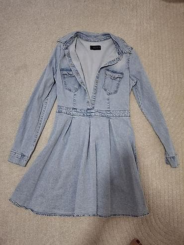 bershka kompleti: Denim komplet: haljina + jakna - Haljina od svetloplavog teksasa — 1