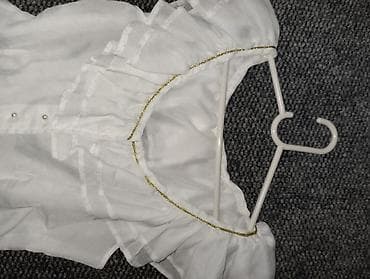 bela guess torba: Bela ženska bluza od laganog, prozračnog materijala sa diskretnim — 2
