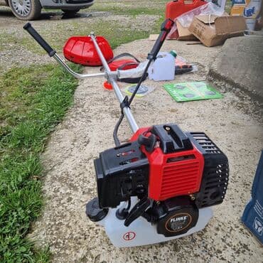 metalac nozevi: FLINKE RQ Benzinac 9500 obrtaja Oprema: 3 glave za strunu — 1