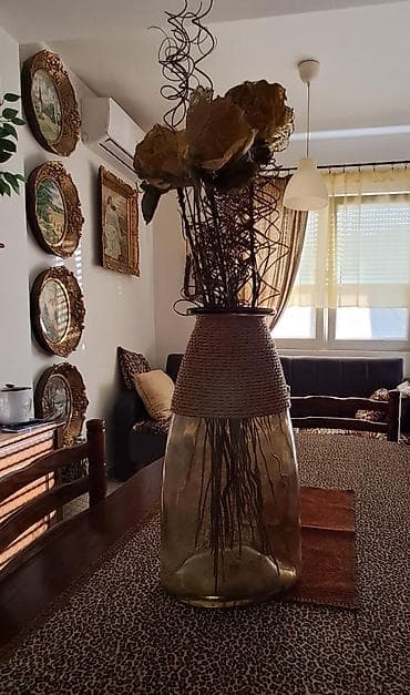 luster sa ventilatorom cena: Dekorativna podna/stona vaza od stakla sa rustičnim detaljima - — 2