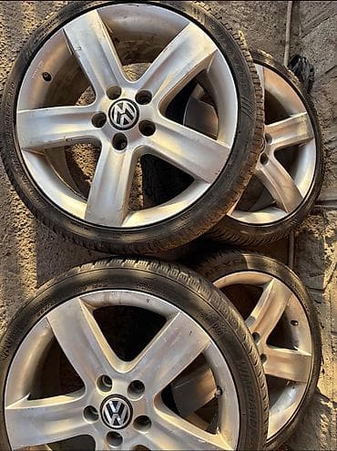 golf 4 1.9 tdi sport: Alu felge 18” sa gumama - Dimenzije felgi: 18 inča, 7.5J - Raspored — 1