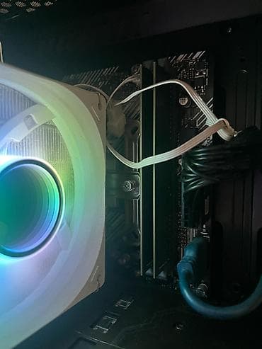 stari radio prijemnik: PRODAJEM GAMING RAČUNAR – ODLIČNO OČUVAN ✅ Procesor: Ryzen 5 5600X — 3