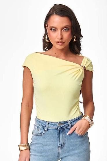 pull and bear patike: 03. L. Majica 2.250 dinara — 2