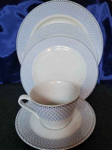 porcelanske solje za caj: Set nov petodelni porcelanski za jednu osobu. Petodelni — 2
