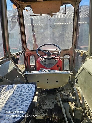tricikl prodaja: Prodajem Traktor sa Prikolicom u dobrom i ispravnom stanju. Traktor — 2