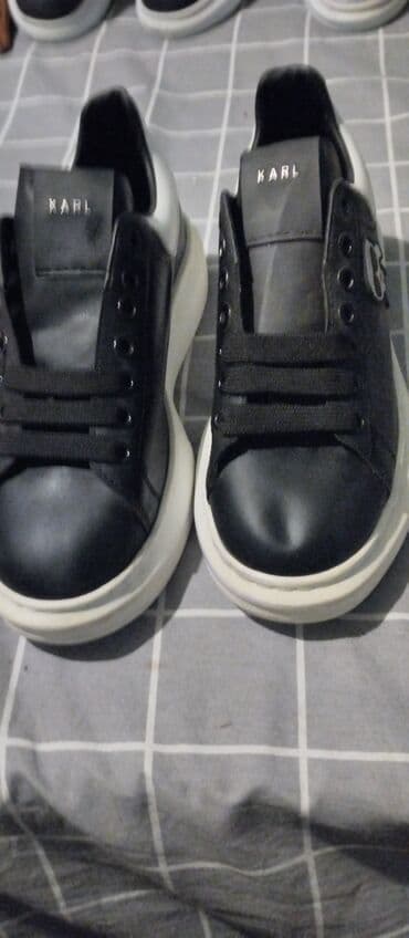 jordan 1 mid srbija: Mokasine, 39 — 8