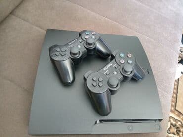 mars igra: Sony PlayStation 3 konzola sa dva originalna kontrolera. Konzola je — 1