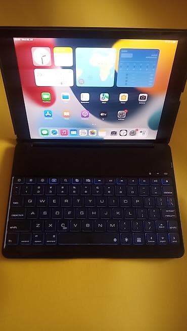 kap po kap cena: Apple iPad Air 2 (model A1566), 32 GB i metalni BlueTooth kover — 1