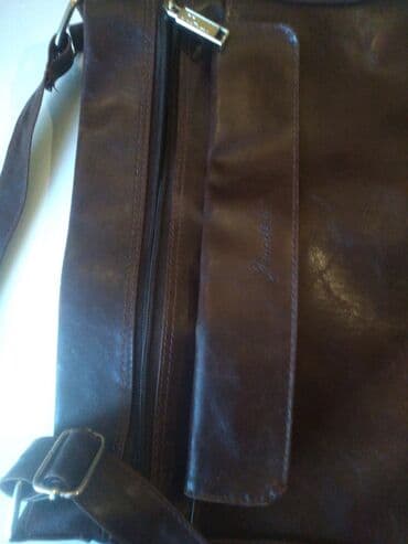 replay maslinasta torba: Shoulder bag, Bershka, Material: Patent leather — 2