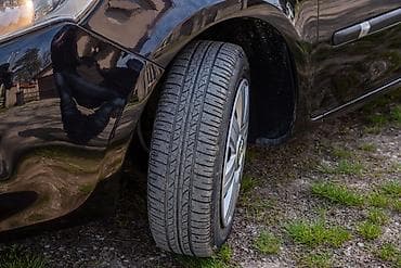 used cars sale: Renault Clio – crna boja, 5 vrata, hečbek Glavne karakteristike: - — 6