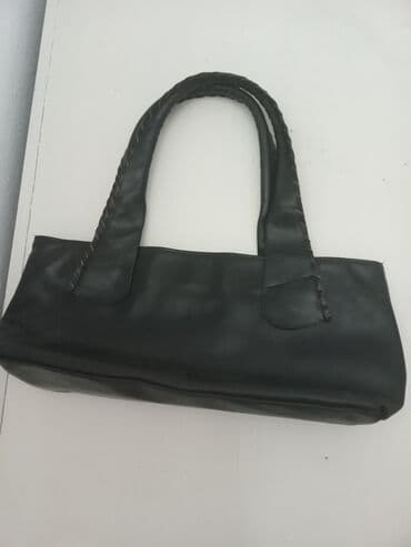Shoulder bag, Material: Leather