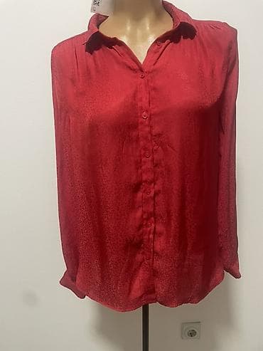 Ženska košulja dugih rukava u intenzivno crvenoj boji. - Klasičan