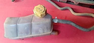 auto otpad vrbas: POSUDA ANTIFRIZA ZA FORD KA OD 1996. DO 2005. GOD. | posuda — 1