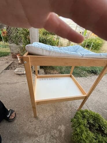 Other kids' furniture: Drveni sto za presvlačenje beba, dizajniran sa stabilnom konstrukcijom — 2