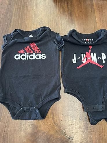 tommy hilfiger bodiji: Dečiji bodiji – set od 2 komada - Brendovi: Adidas i Jordan - Model — 1