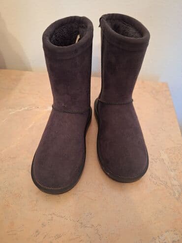 Children's Items: Ugg boots, Size - 30 — 2