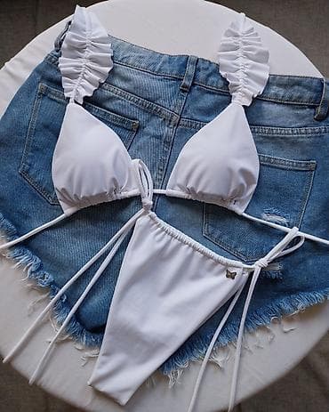 p.s farmerice: Beli bikini dvodelni set – trokutasti kupaći - Boja: bela, mat finiš — 1