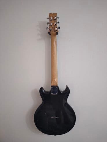 delovi za maketu fice: Električna gitara Ibanez, idealna za početnike i napredne svirače. Ima — 6