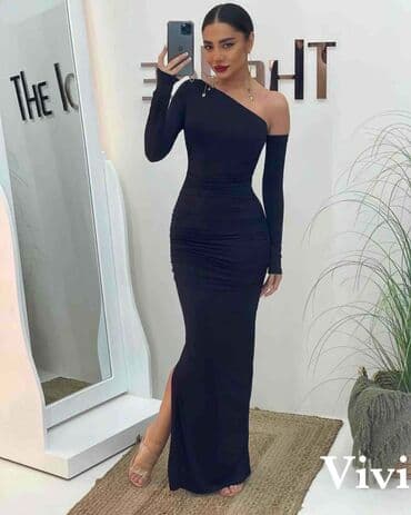 Donji delovi trenerke: 2200💋🌀
Wi — 1