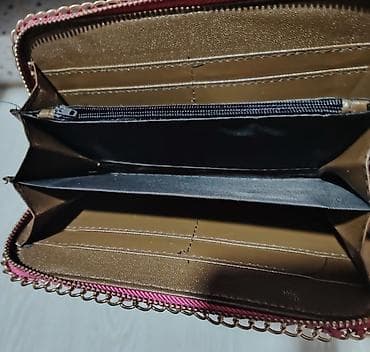 satovi i nakit: Ženski novčanik – roze, sa zlatnim detaljima i lančanim obrubom - — 3