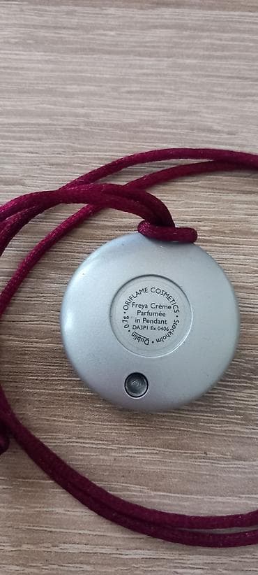 oriflame torba: Parfem privezak.Oriflame Freya Creme.mirisni privezak.VINTAGE/RETKO — 2