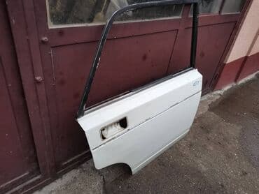 desno krilo golf 4: Vrata zadnja desna Lada 2105,2107 Riva u beloj boji broj 3. Vrata su — 4