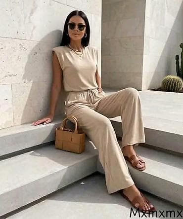 ugg cizme sa platformom: Komplet sa naramenicama 3000 dinara
ML🧚🧚 — 6