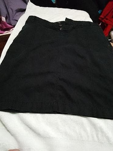 Ženska obuća: Ženska crna suknja do kolena - Klasičan A-kroj sa panelnim šavovima — 2