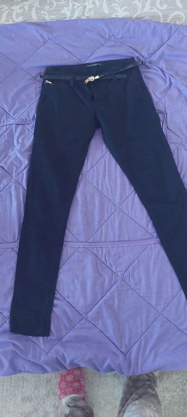 pantalone od vestacke koze: Novo. Crne pantalone u velicini 26. Cena 800 din — 2