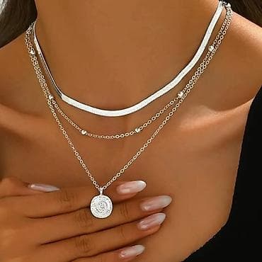 Ženska ogrlica – set u srebrnoj boji 🛒1,400 dinara - Materijal