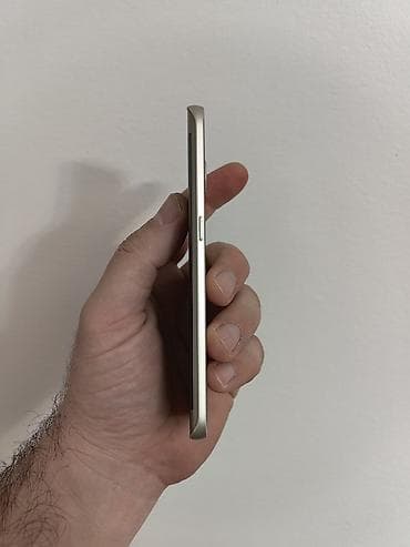 mrezni adapter za internet: Samsung S6 edge dobro očuvan i potpuno ispravan, otključan za sve — 3